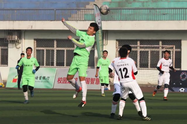复出之路：本西蒙斯重归NBA引发热议